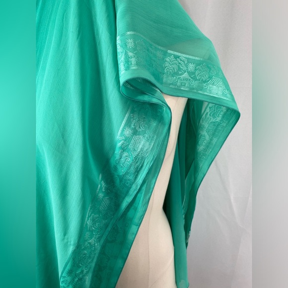 Large wrap scarf Two tone mint green with fringe/tassels formal event 45" x 69" - Picture 7 of 7